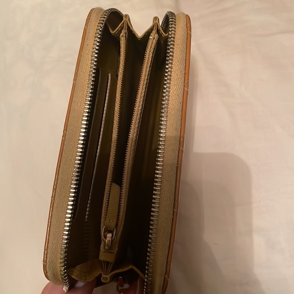 Authentic Chanel patent quilted small zip around Camel (mustard) wallet - Picture 5 of 7